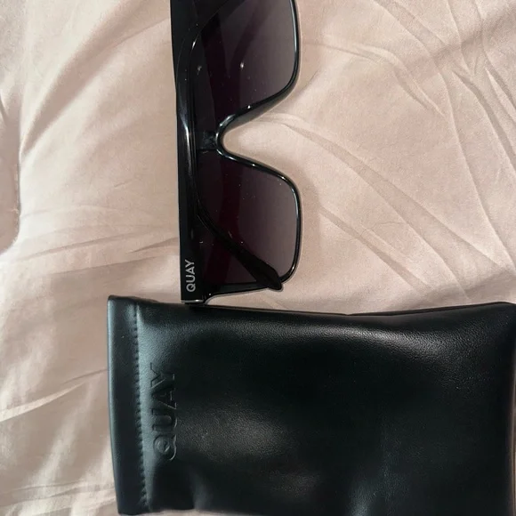 Brand New Nightfall Sunglasses size M w/  pouch.Black Frame-Smoke Polarized lens - Picture 2 of 6